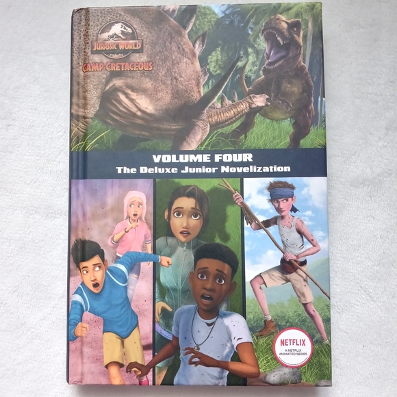 "Jurassic World Camp Cretaceous": Volume Four - The Deluxe Junior Novelization - Picture 15 of 16